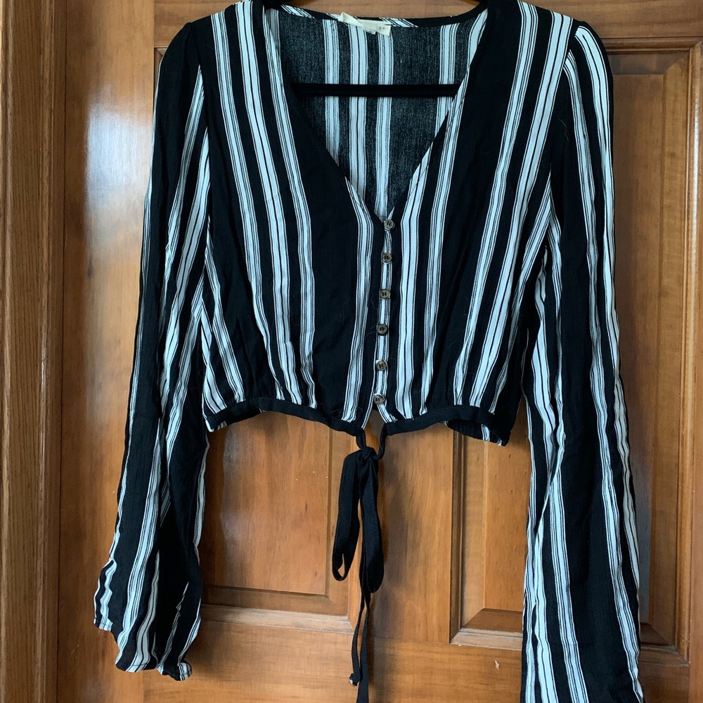 Flowy long sleeve crop top